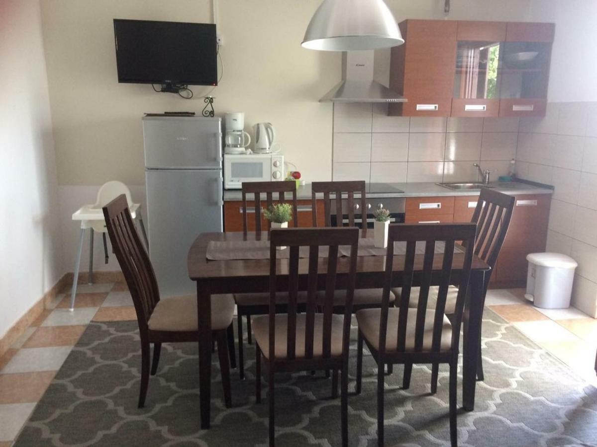 Apartmani Dana Sukosan Ngoại thất bức ảnh